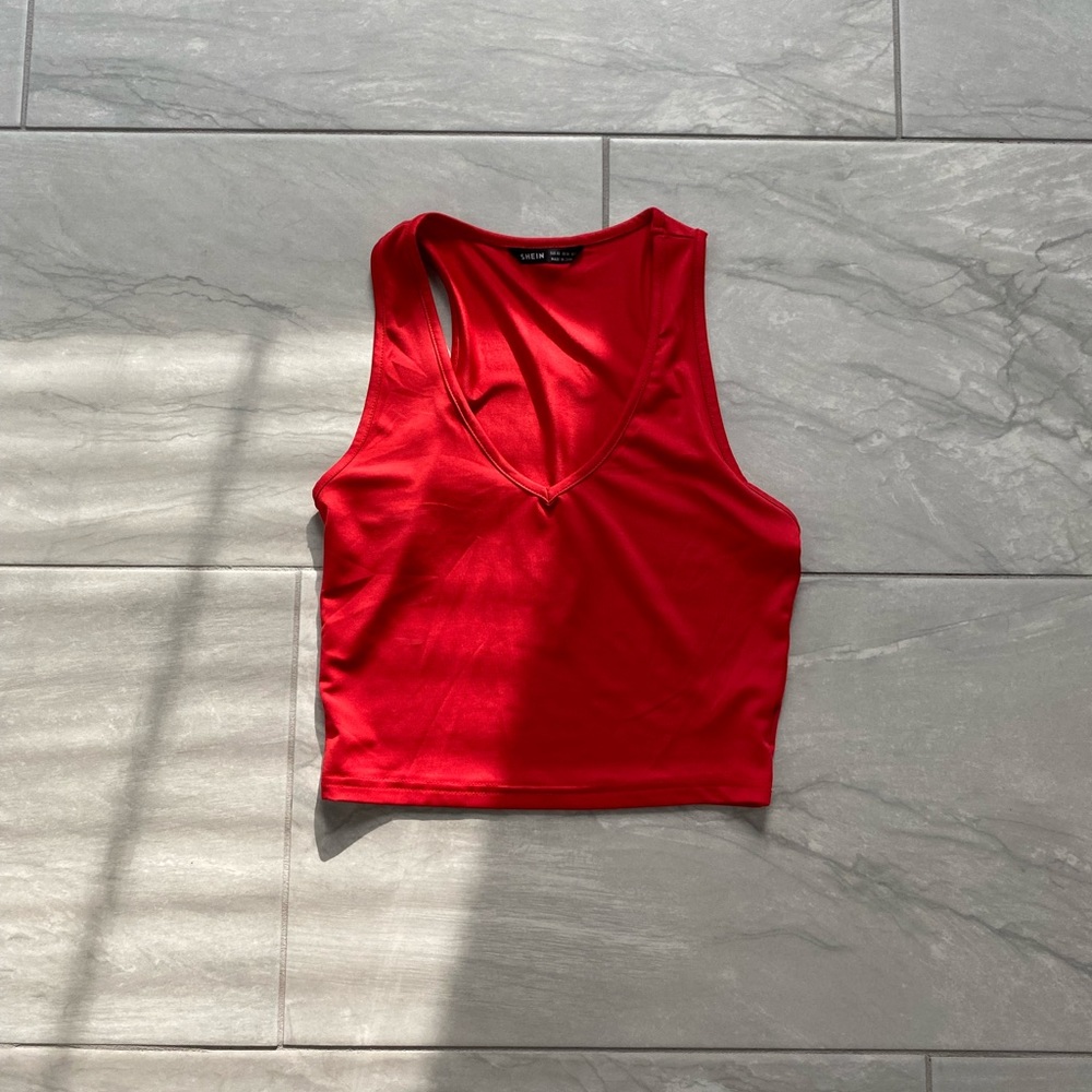 red tank top